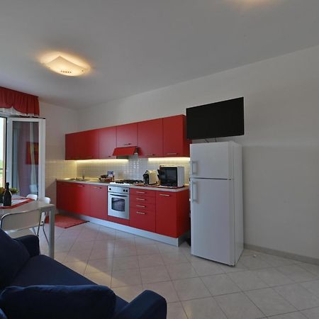 Residence Mariavittoria Lido di Jesolo Bagian luar foto