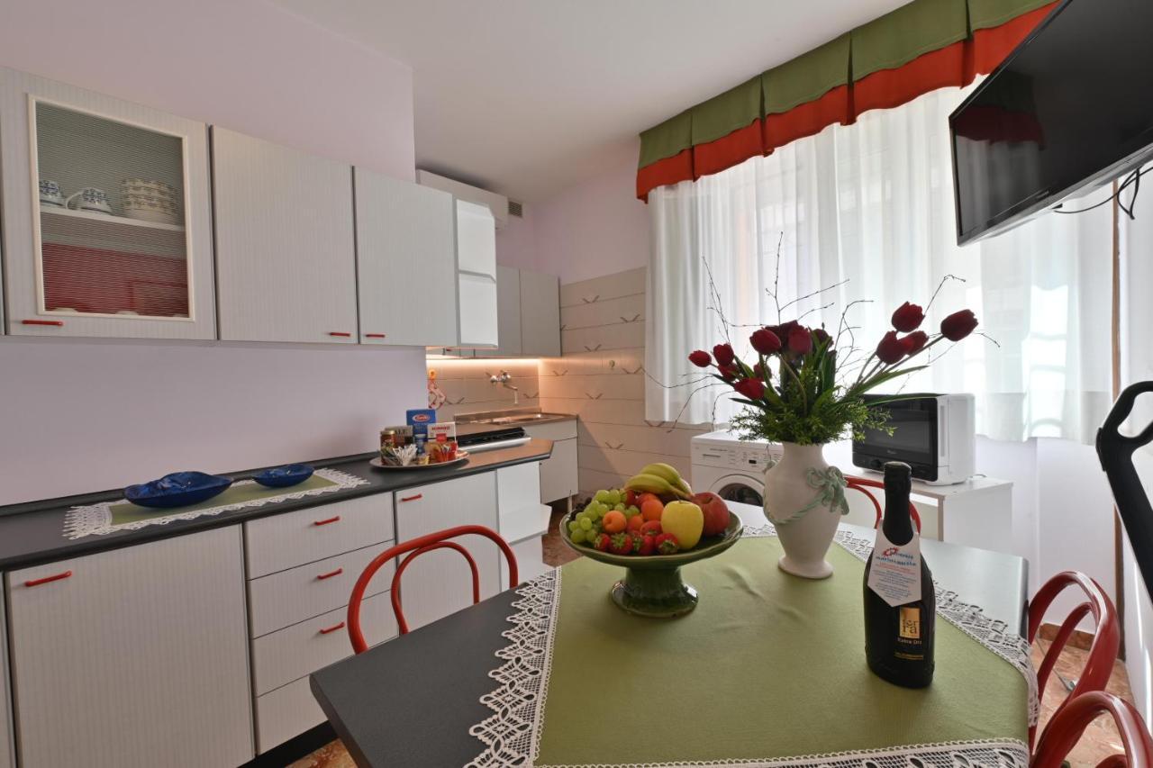 Residence Mariavittoria Lido di Jesolo Bagian luar foto
