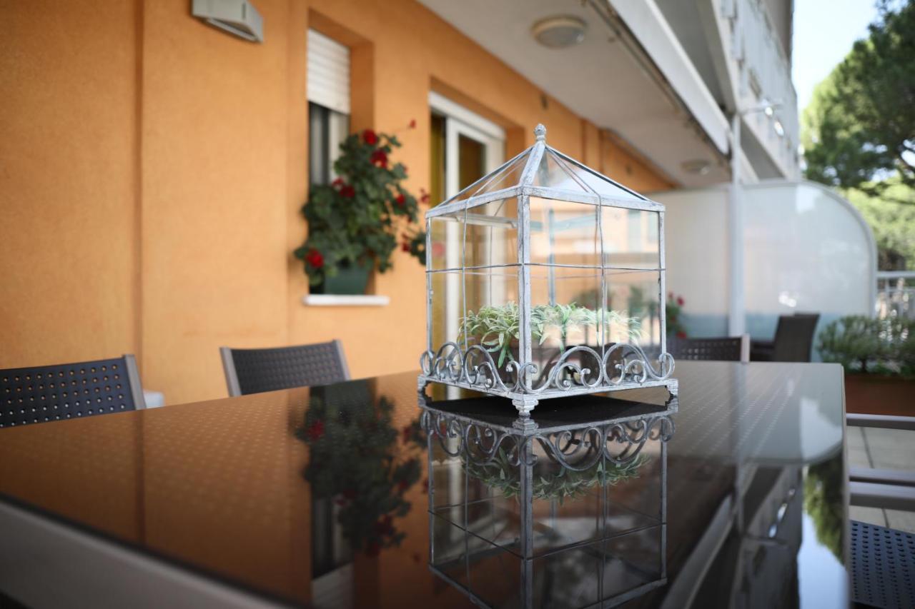 Residence Mariavittoria Lido di Jesolo Bagian luar foto