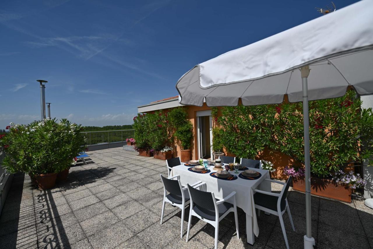 Residence Mariavittoria Lido di Jesolo Bagian luar foto