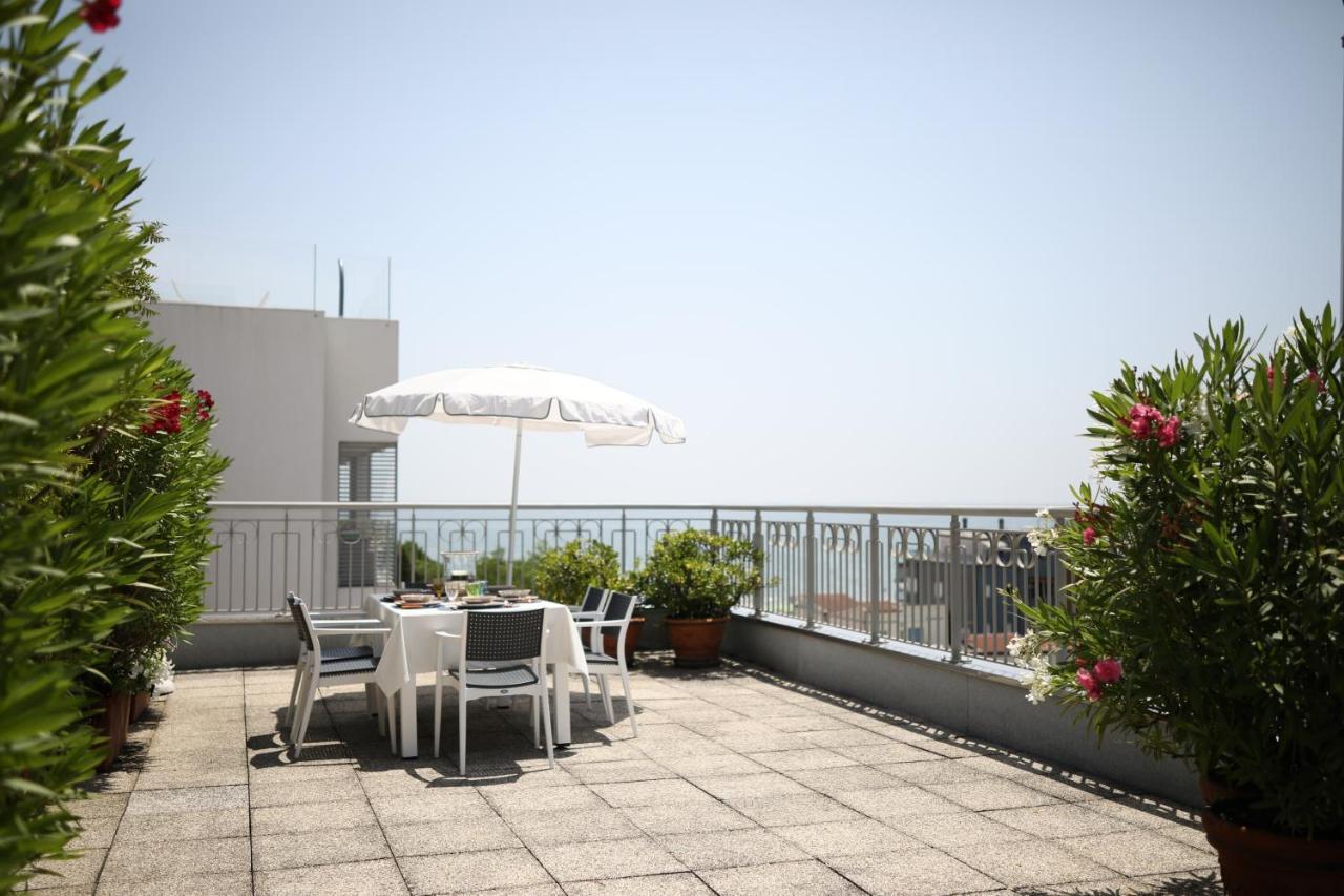 Residence Mariavittoria Lido di Jesolo Bagian luar foto