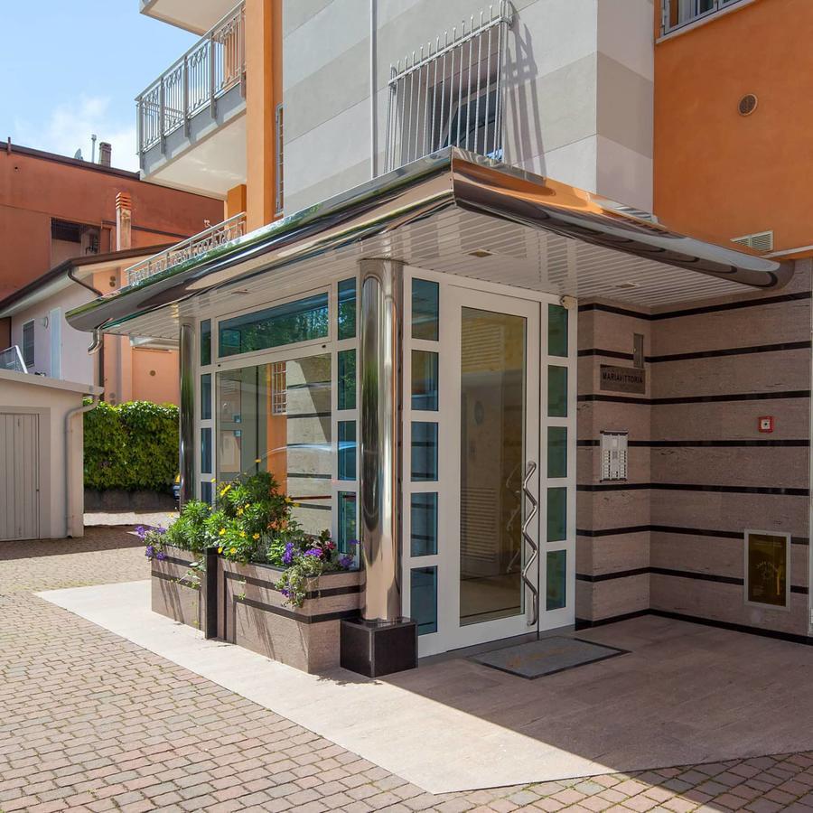 Residence Mariavittoria Lido di Jesolo Bagian luar foto