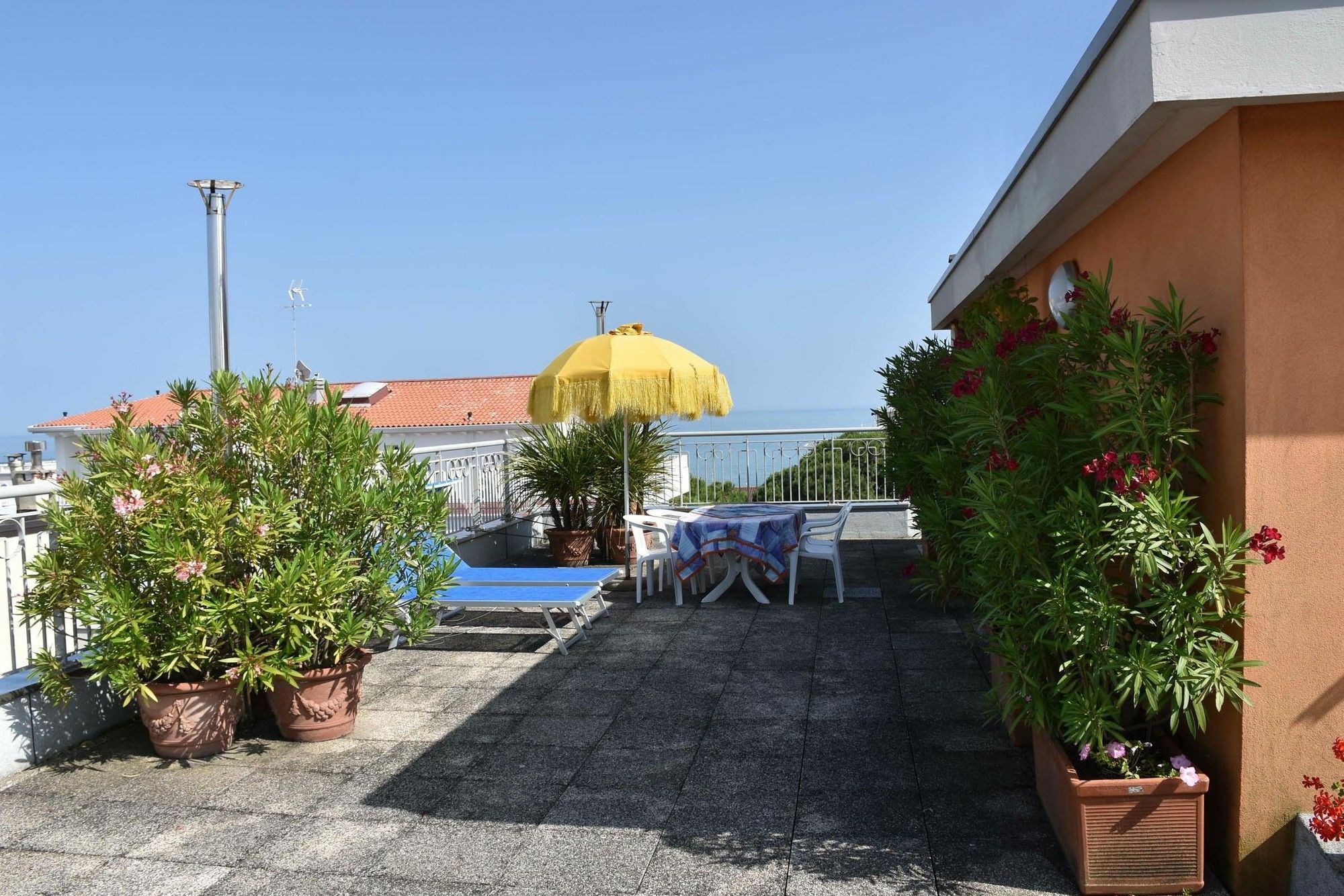 Residence Mariavittoria Lido di Jesolo Bagian luar foto
