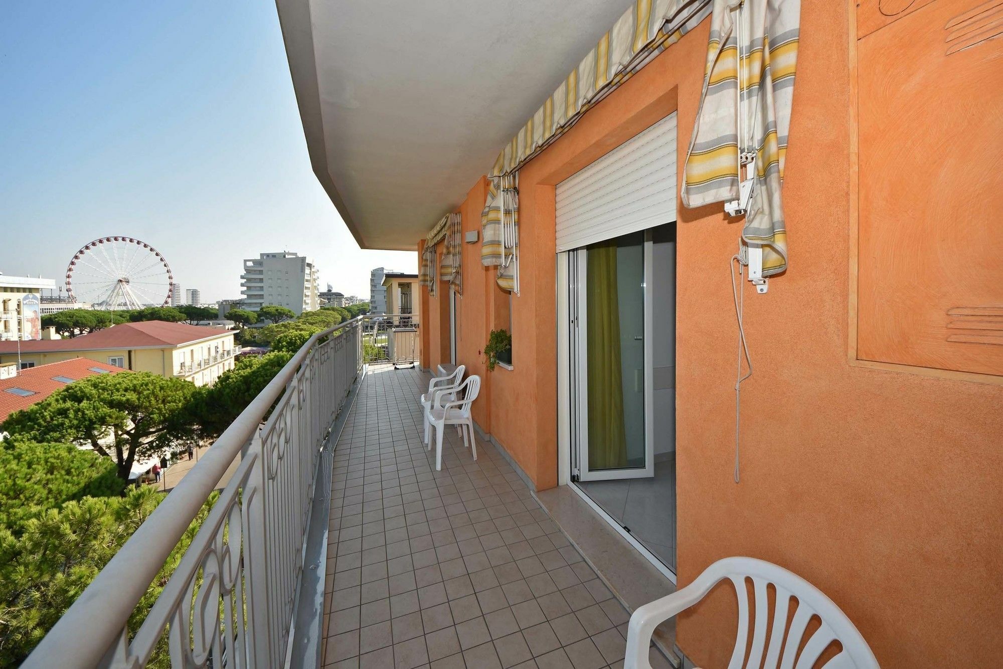 Residence Mariavittoria Lido di Jesolo Bagian luar foto